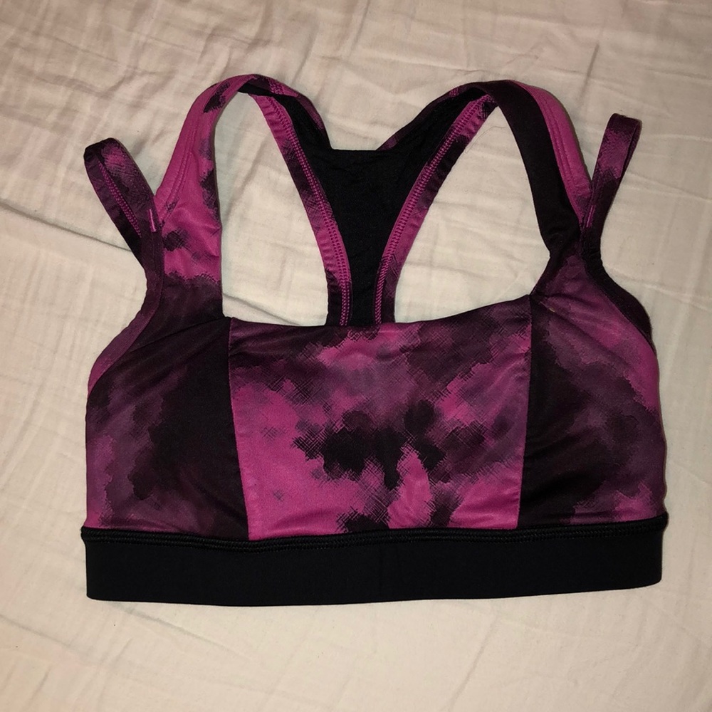 Lululemon sports bra